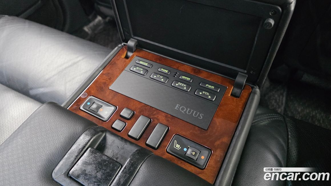 Hyundai Equus 2005