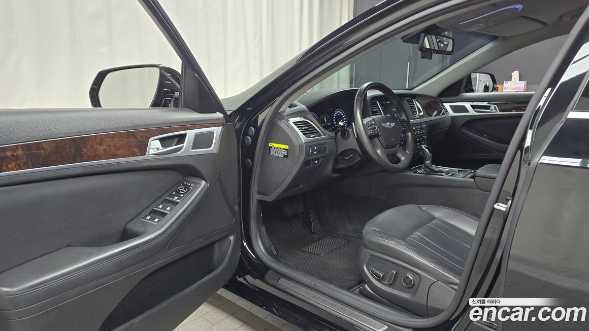 Hyundai Genesis 2016