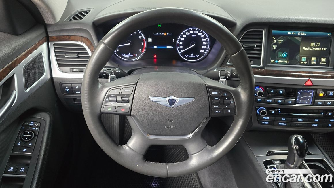 Hyundai Genesis 2016