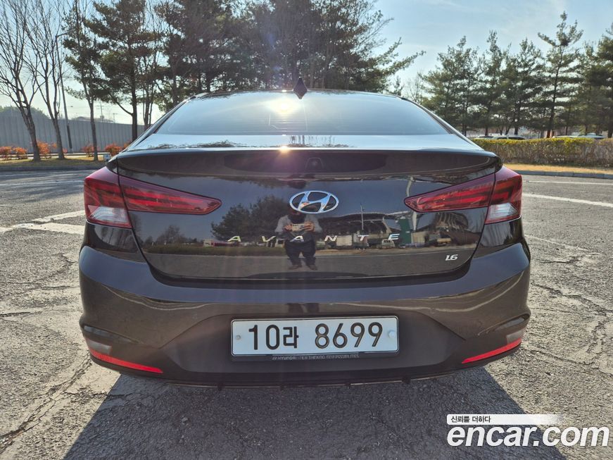 Hyundai AVANTE 2019