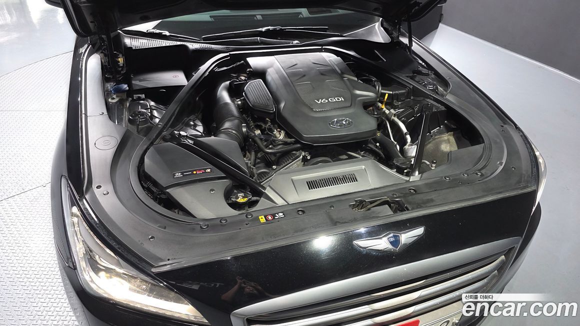 Hyundai Genesis 2015