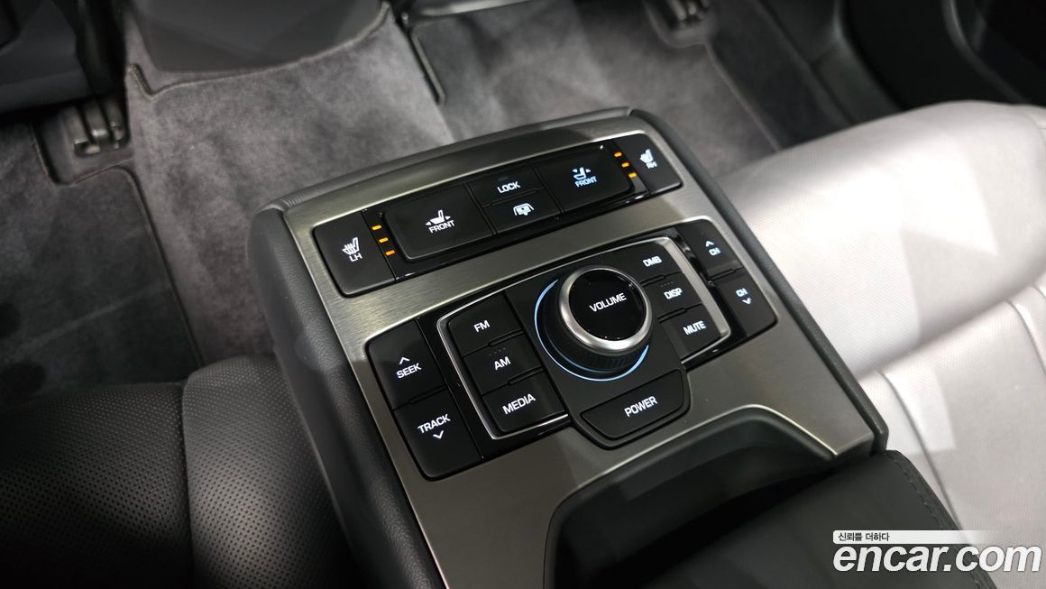 Hyundai Genesis 2015