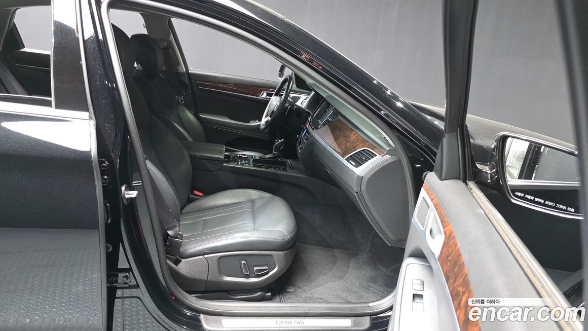 Hyundai Genesis 2015