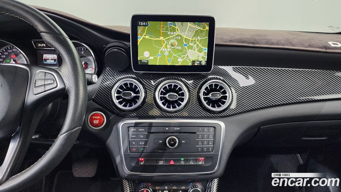 Mercedes-Benz GLA-Class 2016