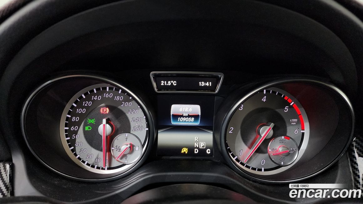 Mercedes-Benz GLA-Class 2016