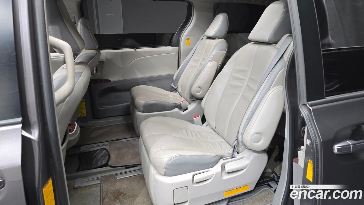 Toyota Sienna 2014
