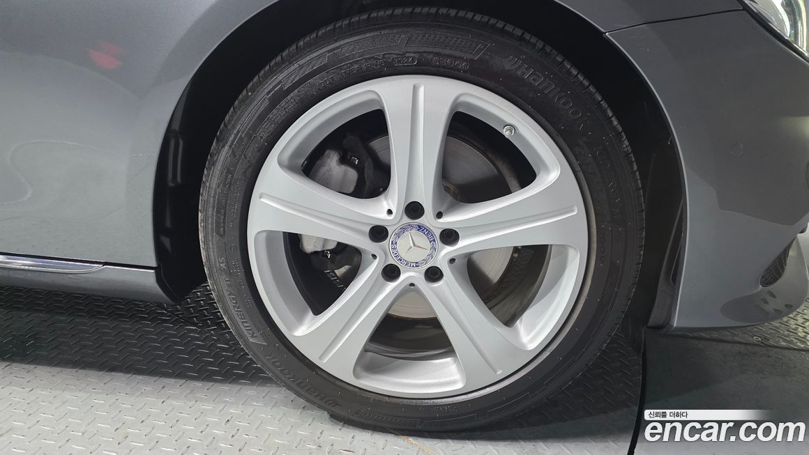 Mercedes-Benz E-Class 2017