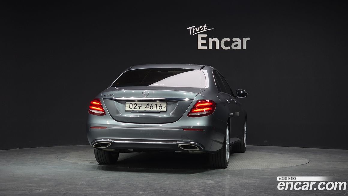 Mercedes-Benz E-Class 2017