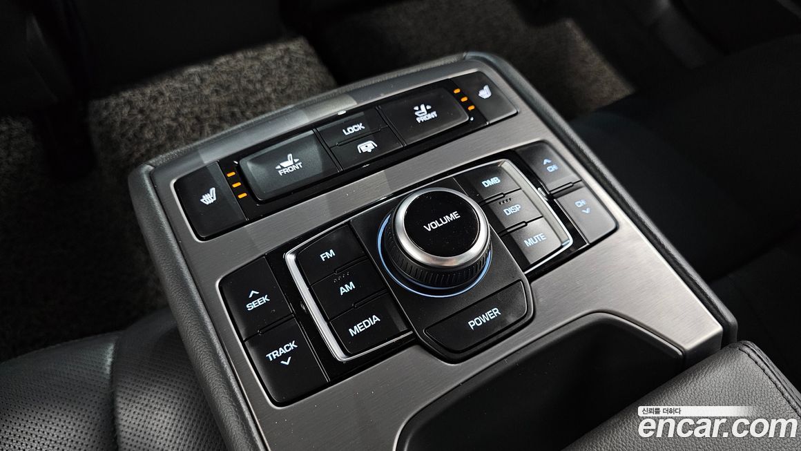 Hyundai Genesis 2016