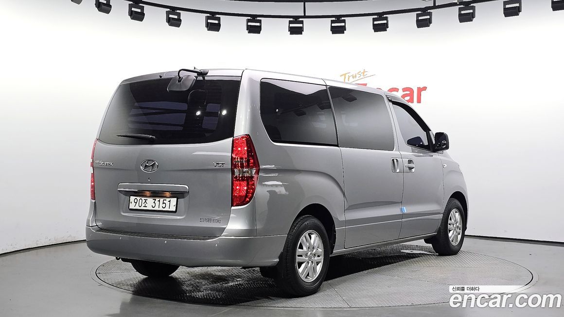 Hyundai Starex 2019