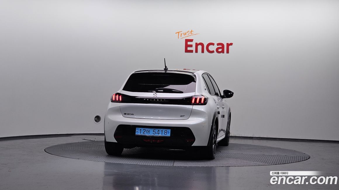 Peugeot 208 2022