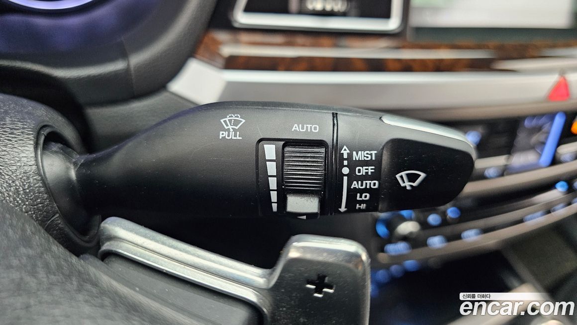 Hyundai Genesis 2016