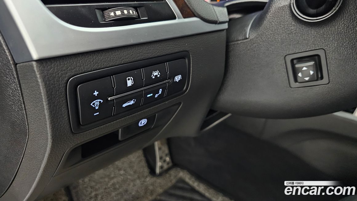 Hyundai Genesis 2016