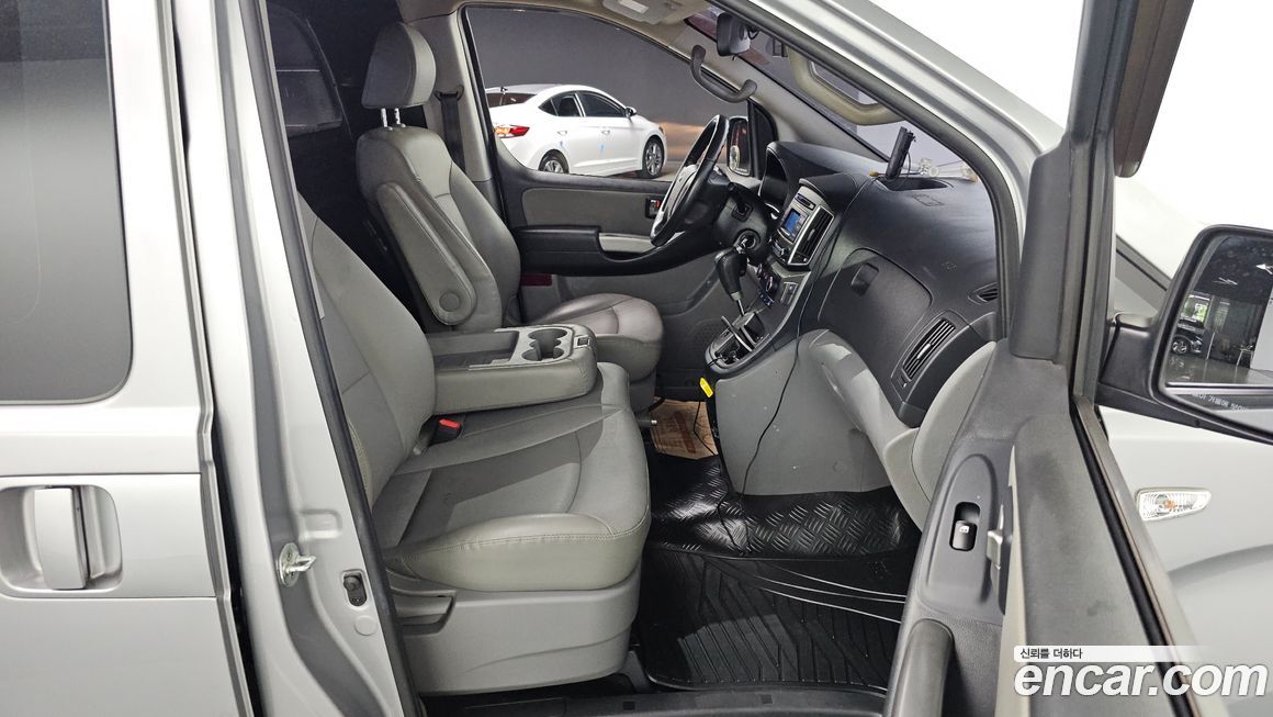 Hyundai Starex 2019