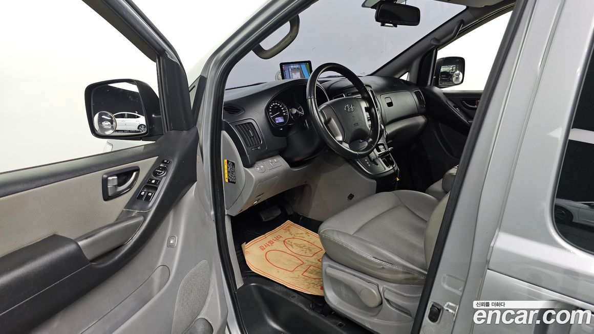 Hyundai Starex 2019