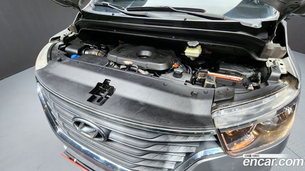 Hyundai Starex 2021