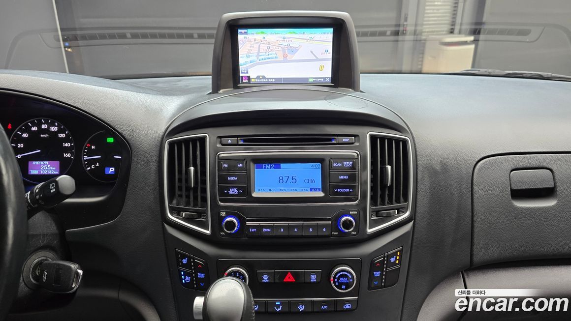 Hyundai Starex 2021