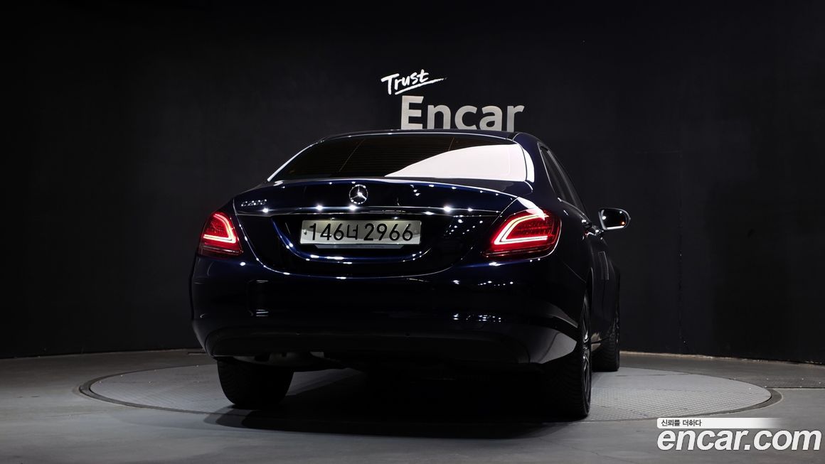 Mercedes-Benz C-Class 2019