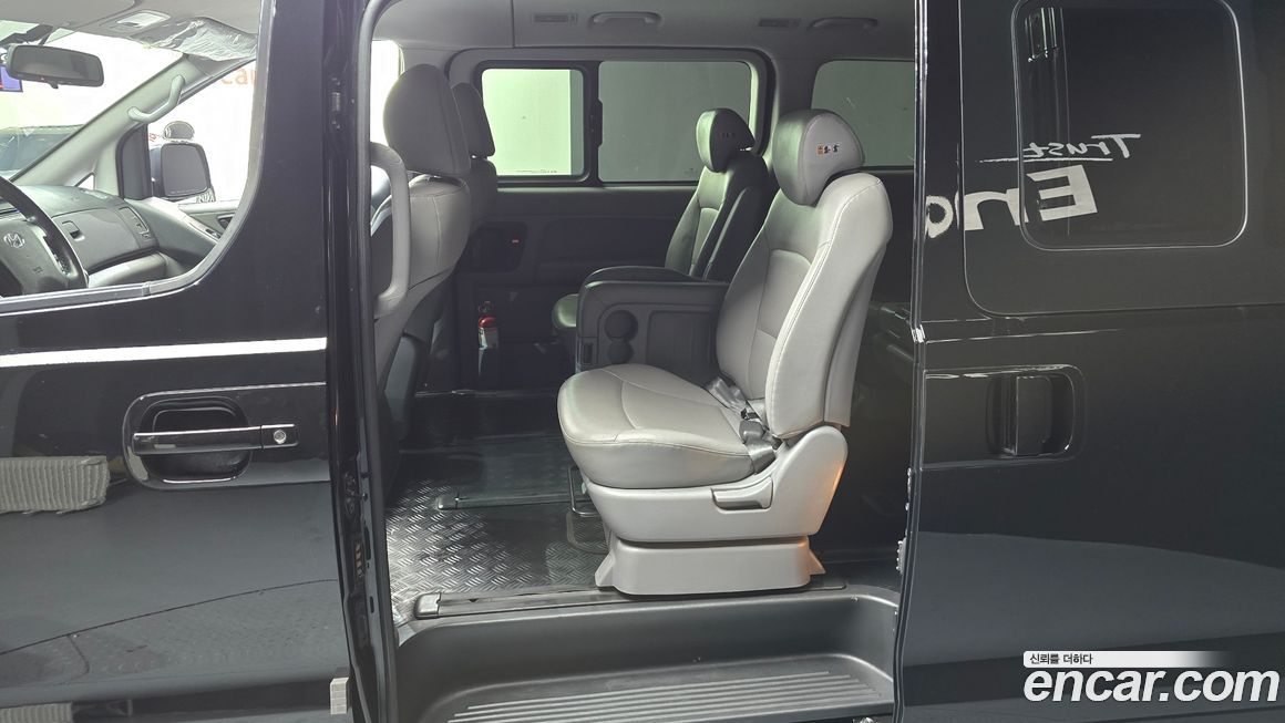Hyundai Starex 2021