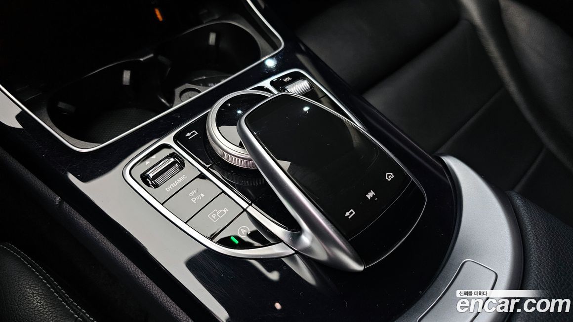 Mercedes-Benz C-Class 2019