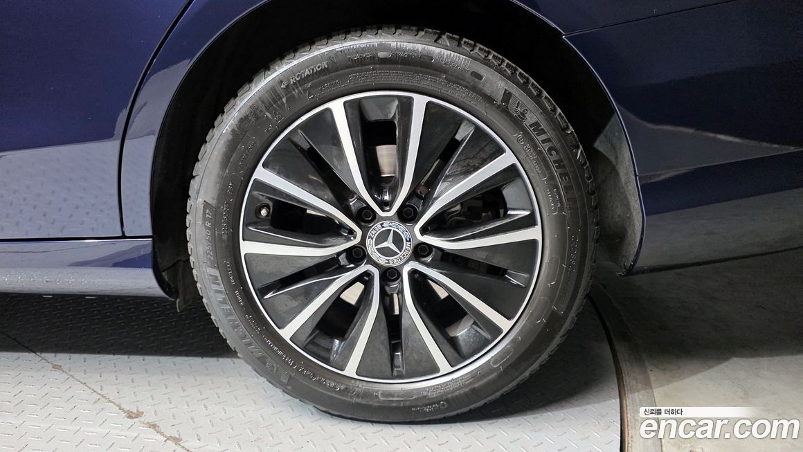 Mercedes-Benz C-Class 2019