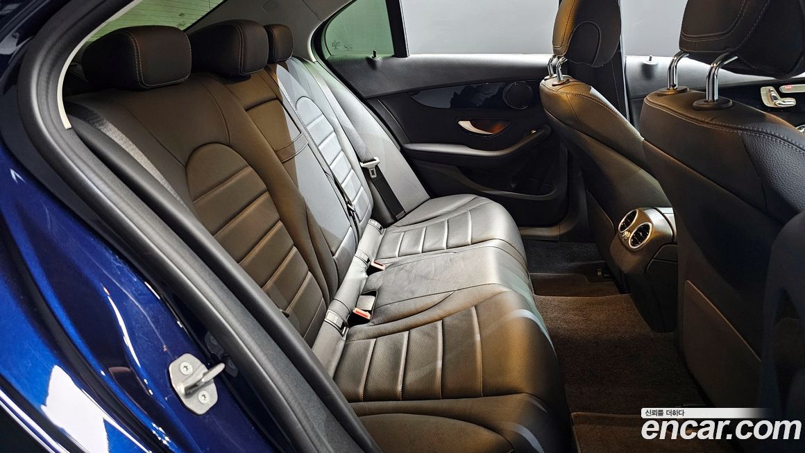 Mercedes-Benz C-Class 2019