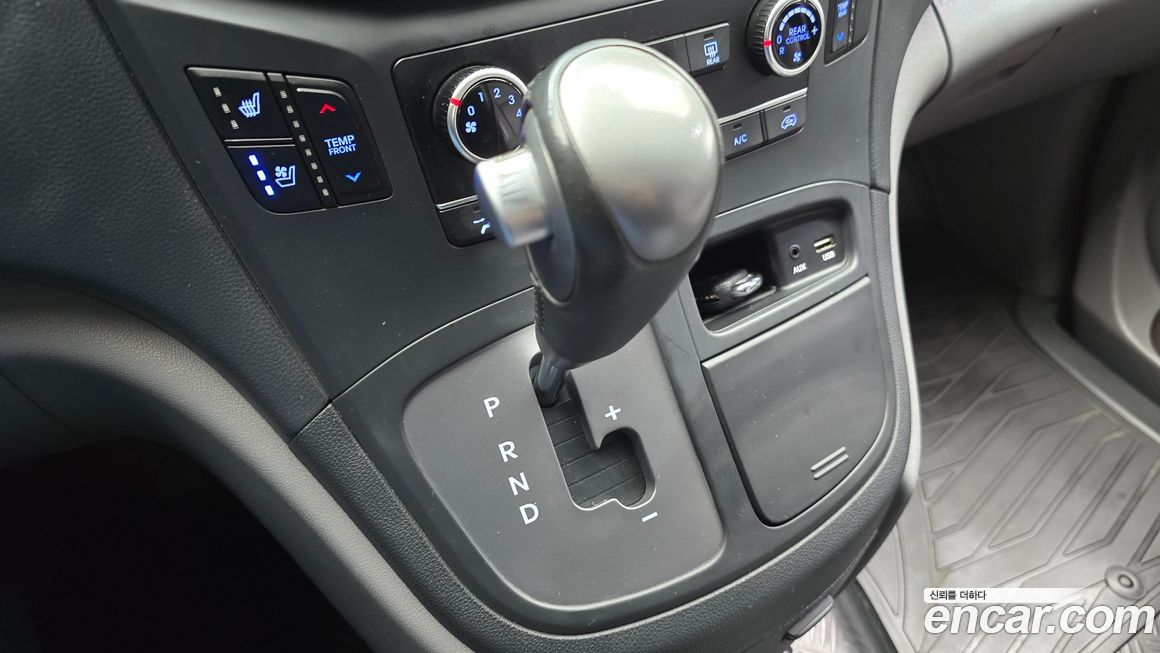 Hyundai Starex 2021
