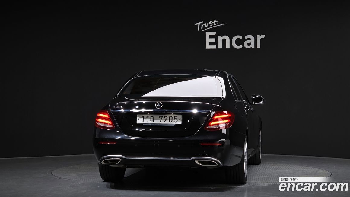 Mercedes-Benz E-Class 2018