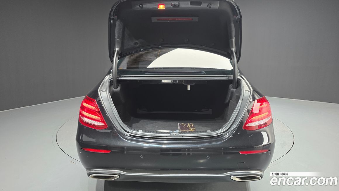 Mercedes-Benz E-Class 2018