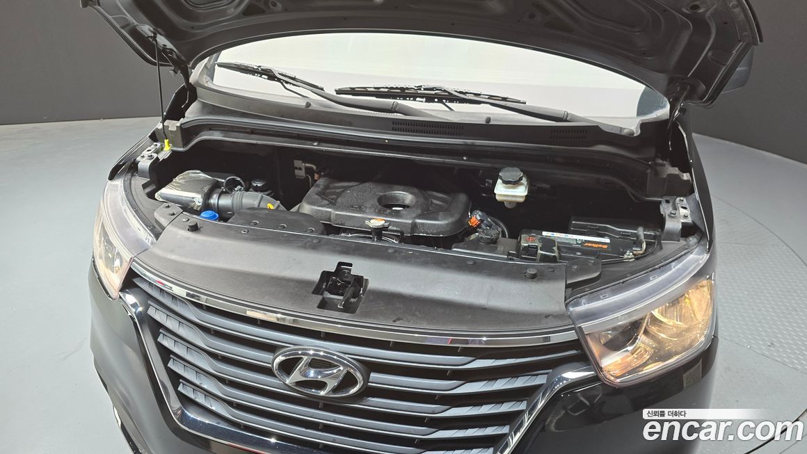 Hyundai Starex 2021