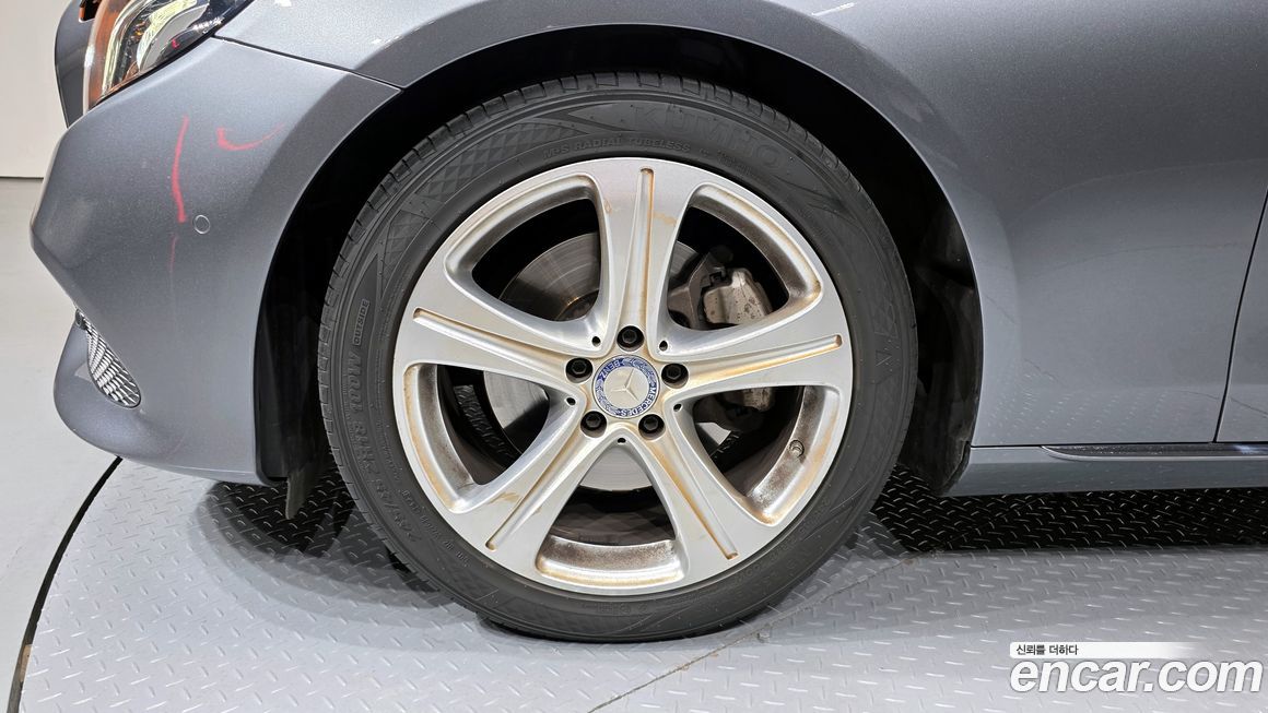 Mercedes-Benz E-Class 2017