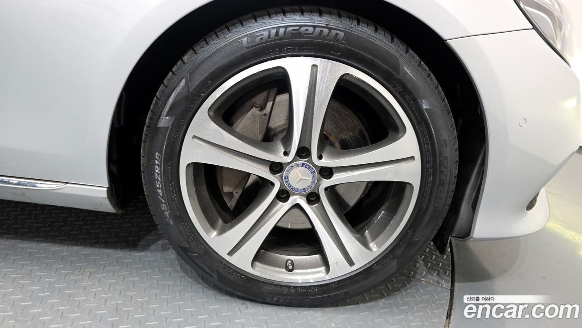 Mercedes-Benz E-Class 2017