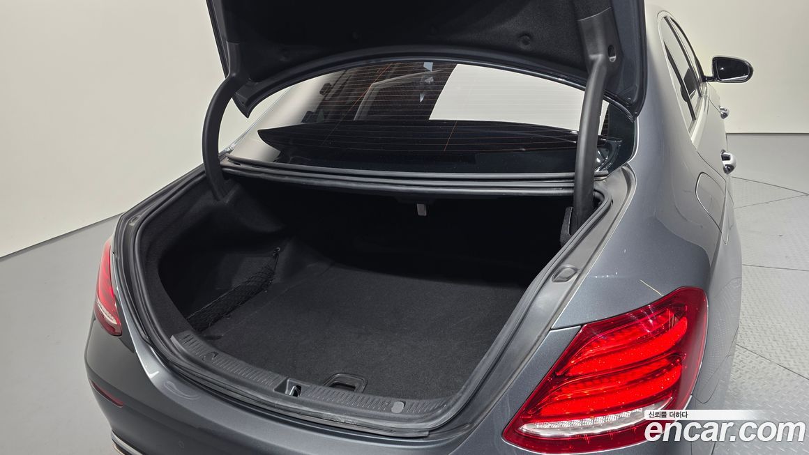 Mercedes-Benz E-Class 2017