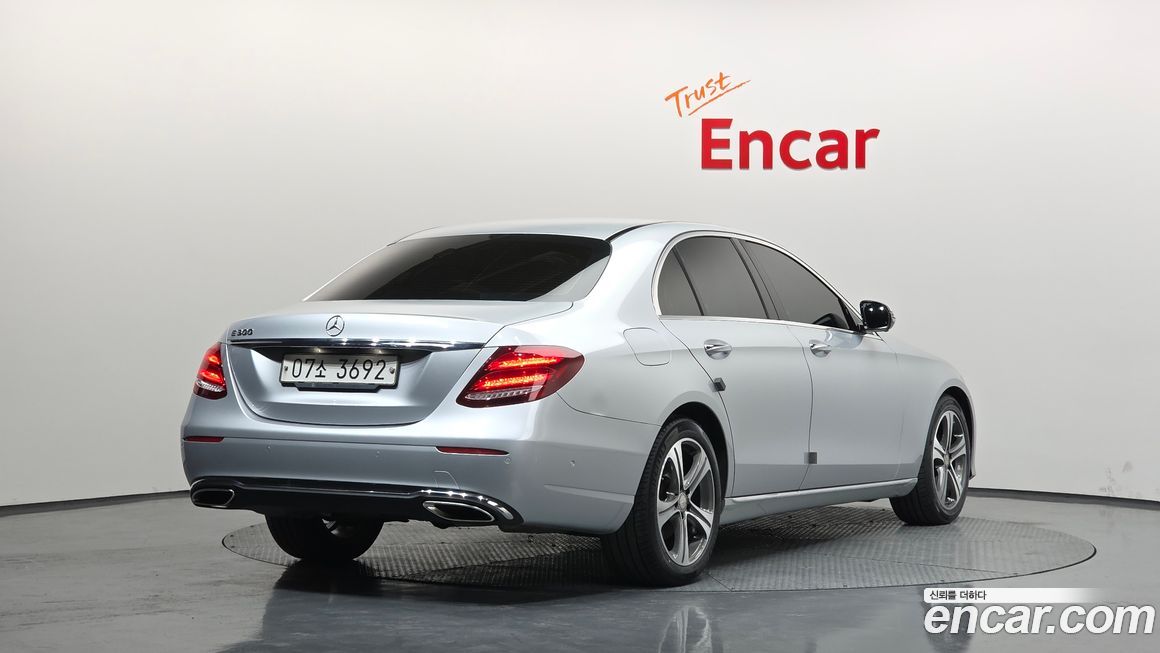 Mercedes-Benz E-Class 2017