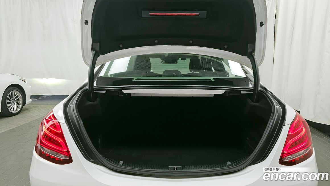 Mercedes-Benz C-Class 2018