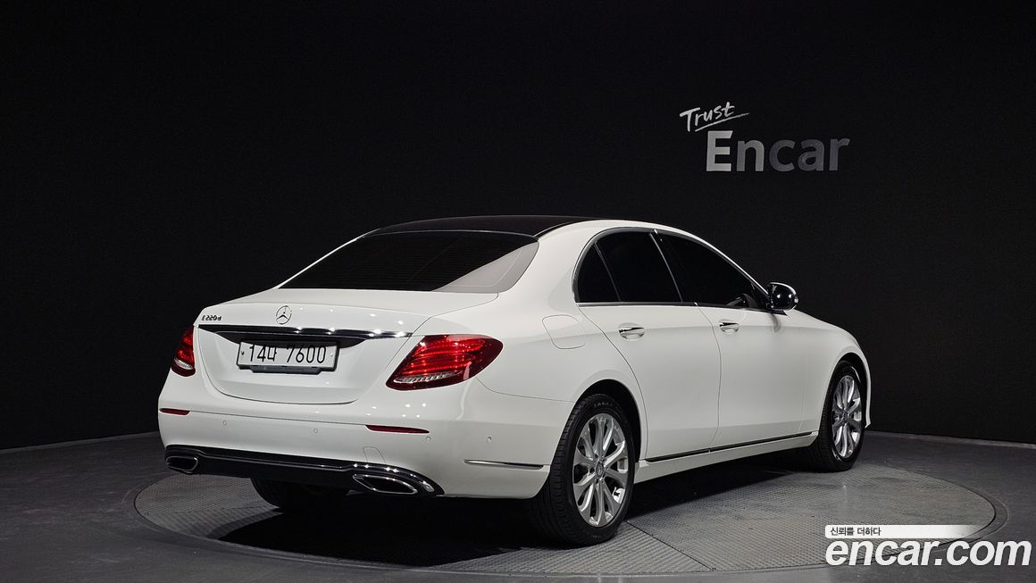 Mercedes-Benz E-Class 2017