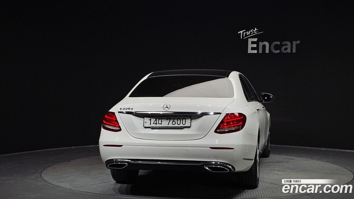 Mercedes-Benz E-Class 2017
