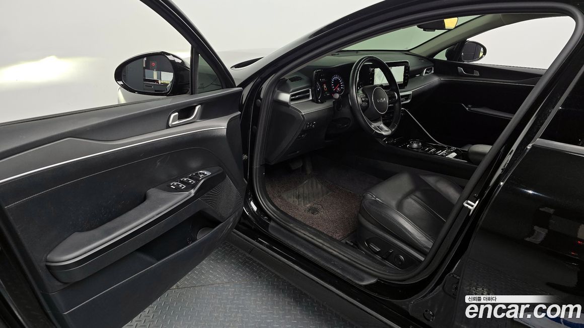 Kia K5 2023