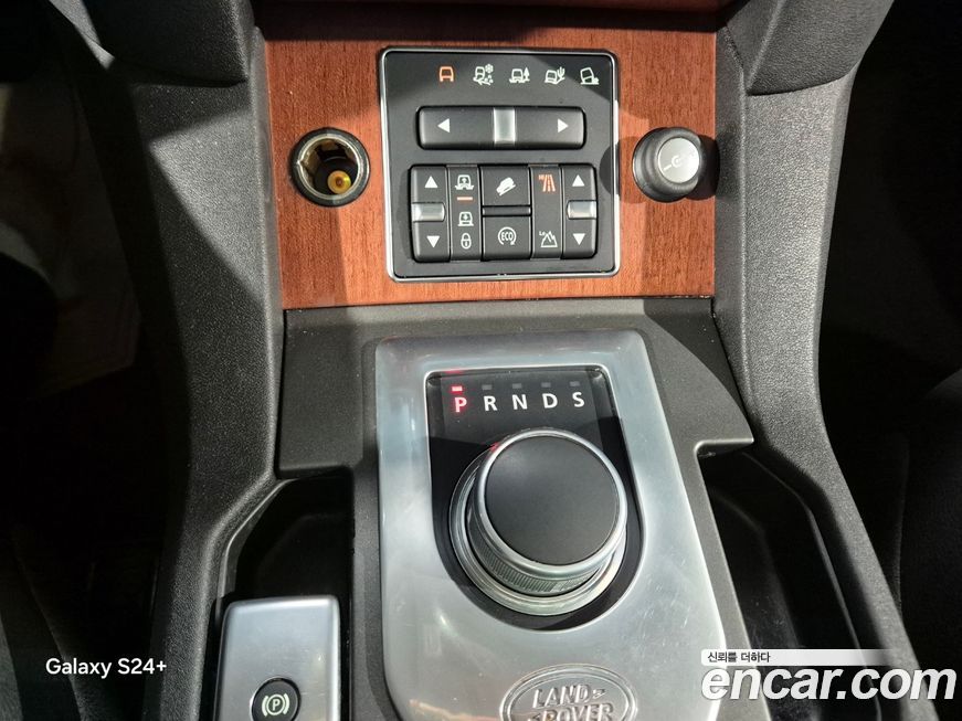 Land Rover Discovery 2016