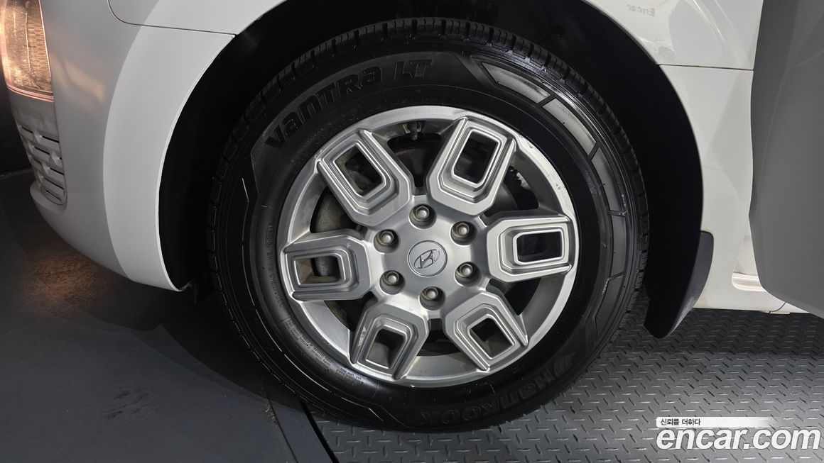 Hyundai Staria 2022