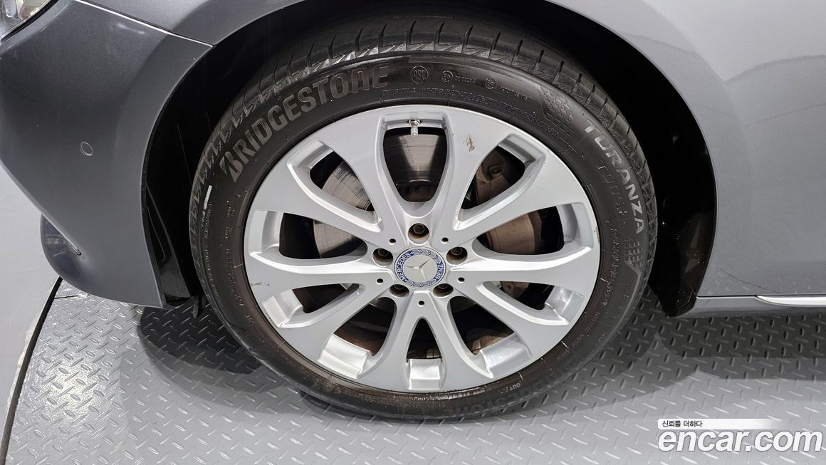 Mercedes-Benz E-Class 2017