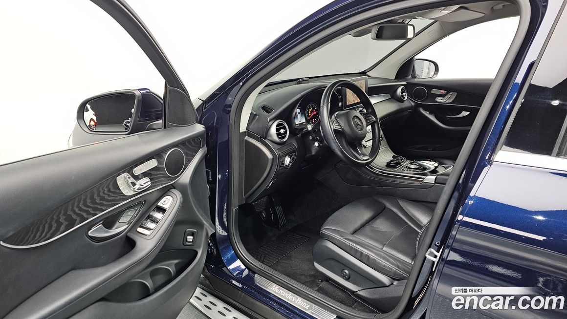 Mercedes-Benz GLC-Class 2019