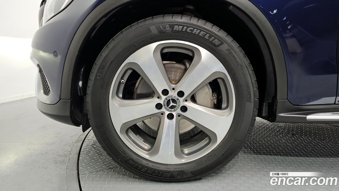 Mercedes-Benz GLC-Class 2019