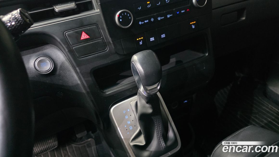 Hyundai Staria 2022
