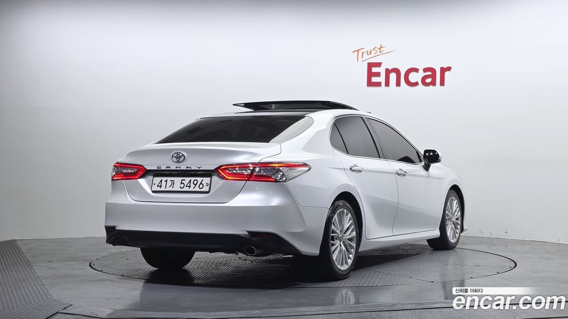 Toyota Camry 2019