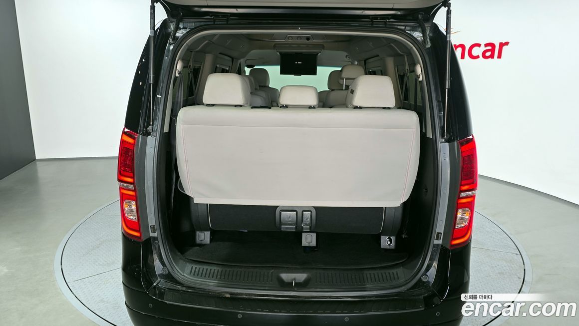 Hyundai Starex 2019
