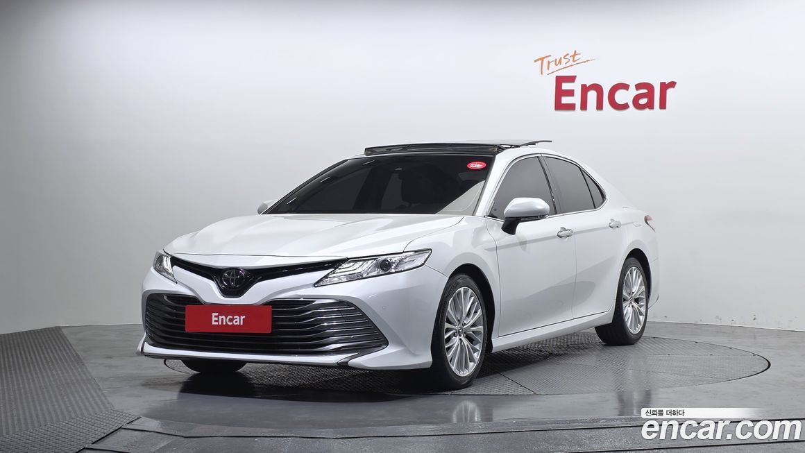 Toyota Camry 2019
