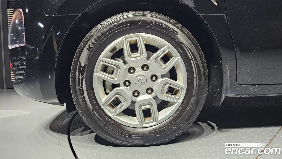 Hyundai Staria 2023