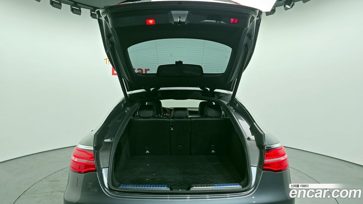 Mercedes-Benz GLC-Class 2019