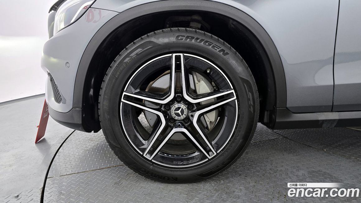 Mercedes-Benz GLC-Class 2019